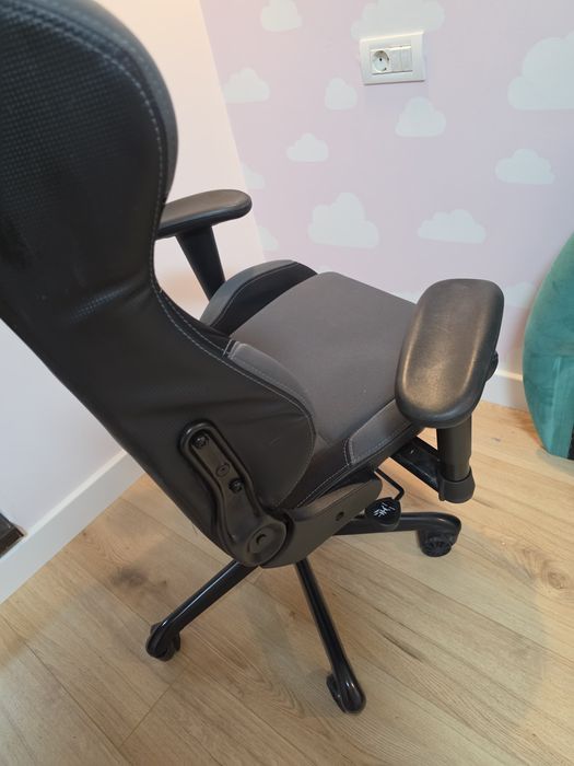 Scaun gaming Arozzi