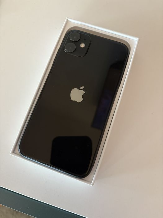 iPhone 11  отличен