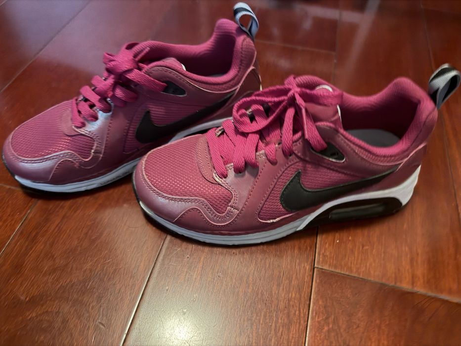 Цикламени дамски маратонки Nike - 36 номер