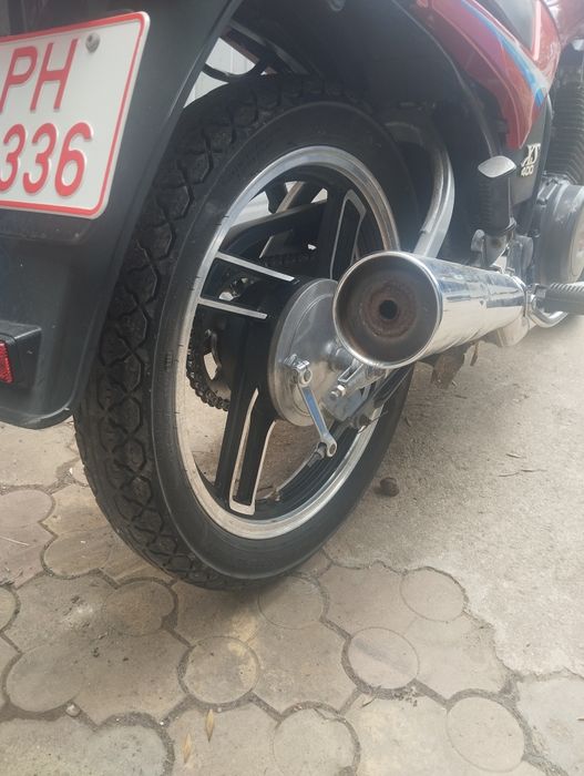 Motocicleta Yamaha xs400, neînmatriculată, 1983, 1600 euro.