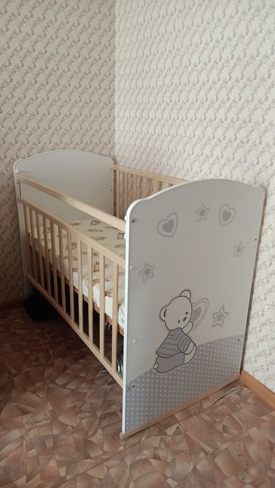 Детская кроватка