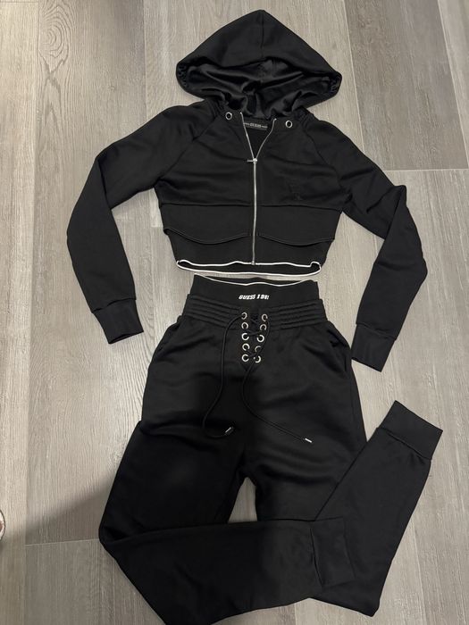 Дамски екип горно и долно Guess Оригинални размер S