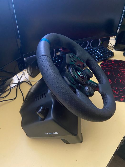 Logitech g923 PS4/PS5/PC