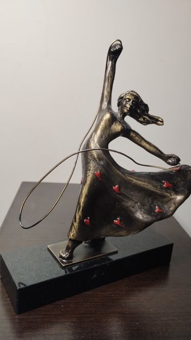 Художествена метална статуетка „Танцуваща жена“