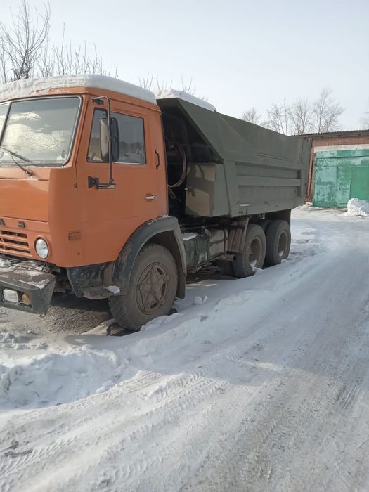 КамАЗ самосвал .