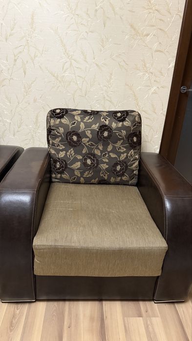 Продам диван кресла