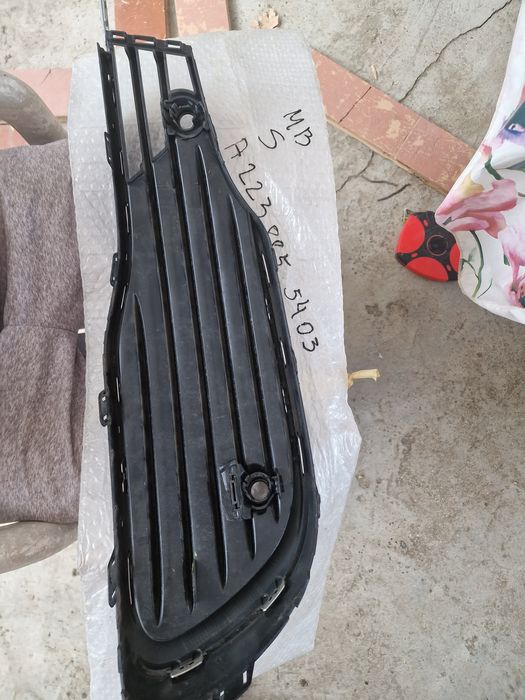Mercedes Benz S A223  2022 дясна решетка предна броня