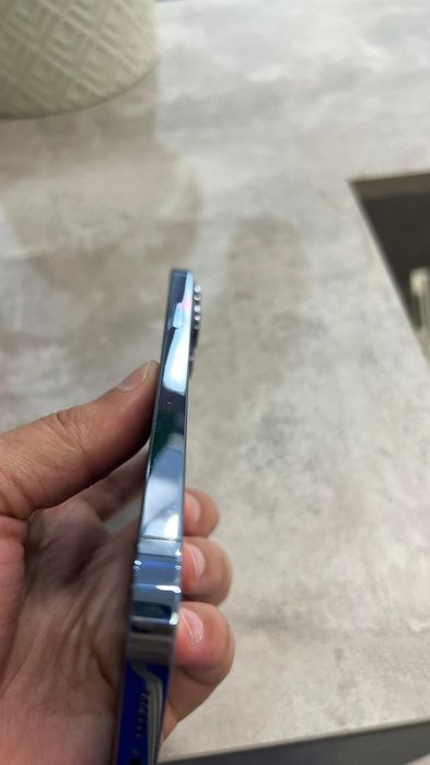 Продам айфон 13 промакс