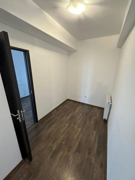 Ofer spre inchirere Apartament 3 Camere zona Piata Mare