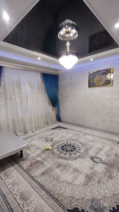Сдаётся трёхкомнатная квартира на шестом этаже