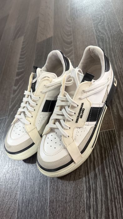 Кроссовки продам