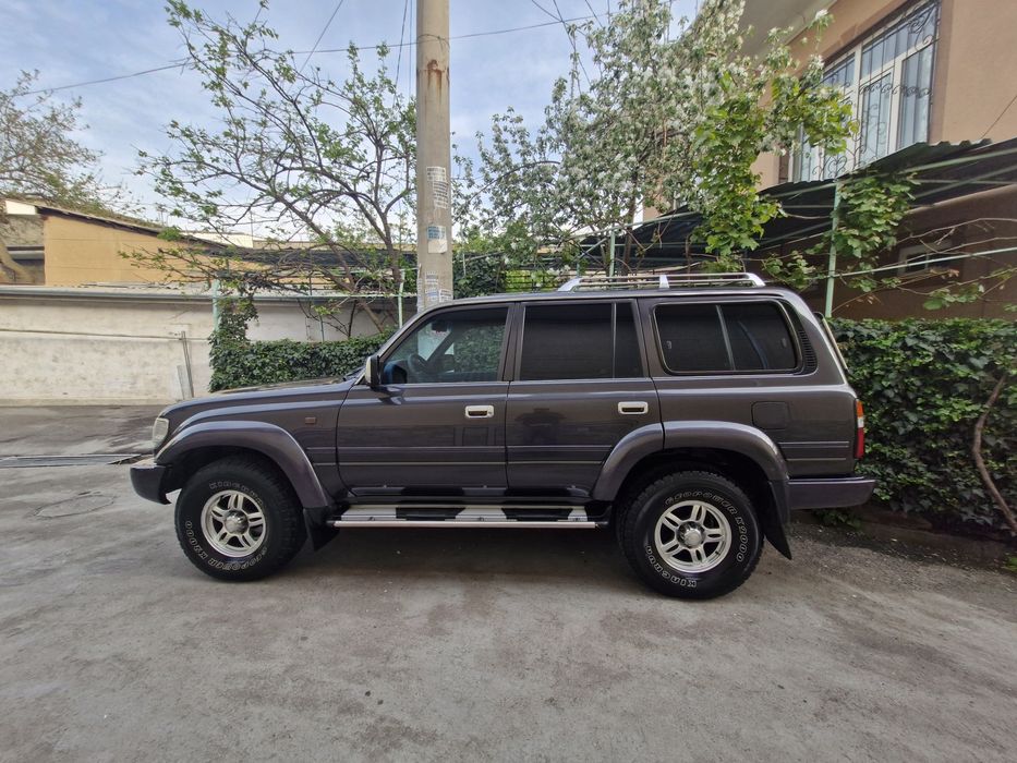 Tayota Land Cruser 80