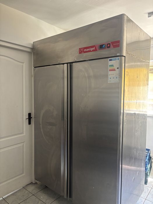 Mixere, dulapuri frigorifice duble, congelator