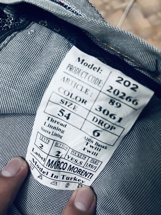 Продам костюм тройку