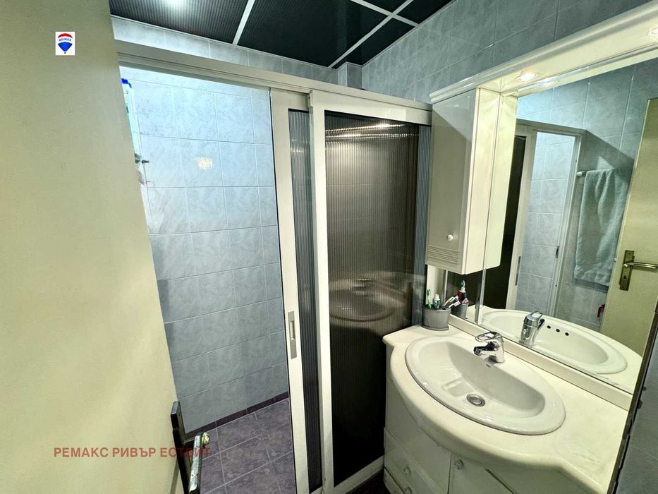 Продава се Тристаен апартамент в Русе, Хъшове - 89 кв.м за 1551 €/кв.м - Снимка #9