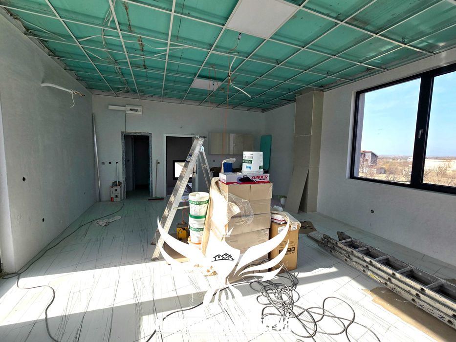 Дава се под наем Офис в Асеновград - 55 кв.м за 355 € - Снимка #13