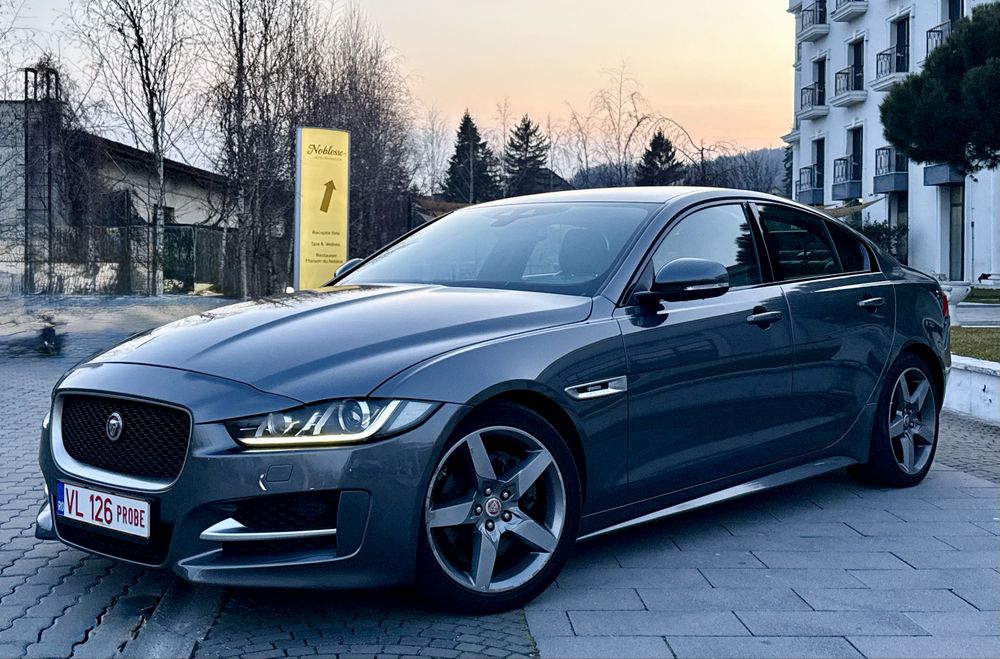 Jaguar XE 2.0d R-Sport Dynamic Cutie Automata! Garantie 12 Luni!