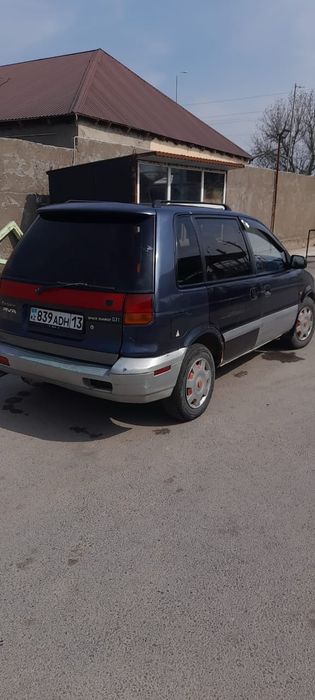 Продам Mitsubishi Space Runner
