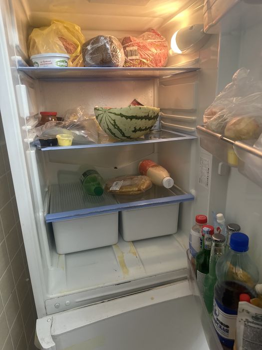 Продам холодильник