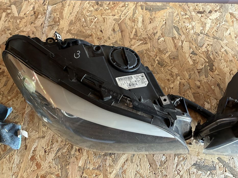 BMW F10 F11 Фарове H7 HELLA ляв + десен комплект