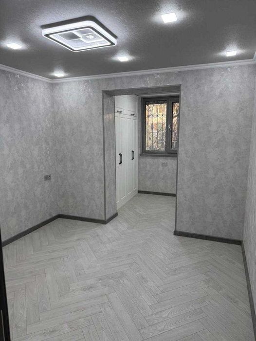 4х комнатная квартира 70/кв/м ул Микраройон