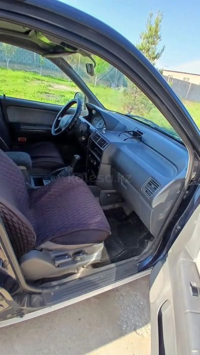 Мицубиси спейс вагон