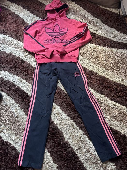 Одежда на девочку в отличном состоянии