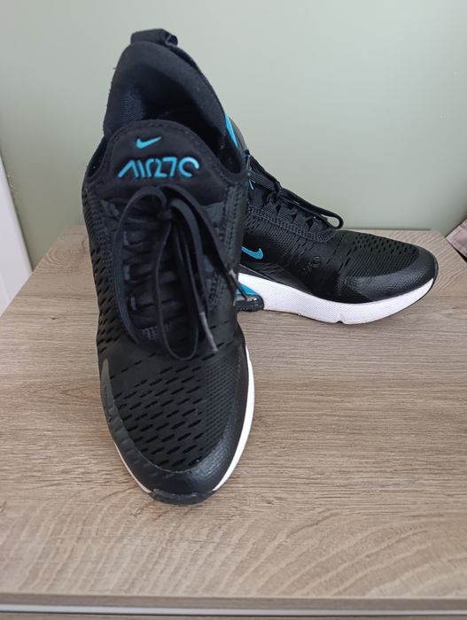 Дамски маратонки Nike AirMax 270