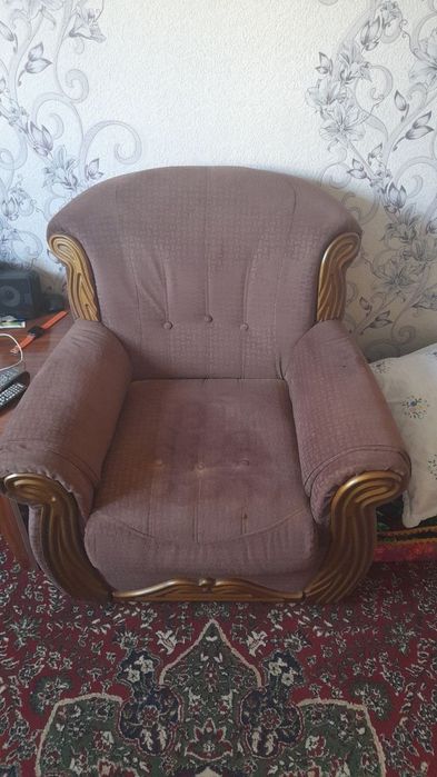 Продам из дома мебели в хорошим состояние
