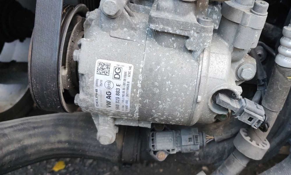 Компресор климатик - 5N0 829 803E VW Passat 7 Комби