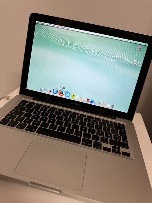 MacBook Pro 13” •2GB RAM •120GB •incarcator original