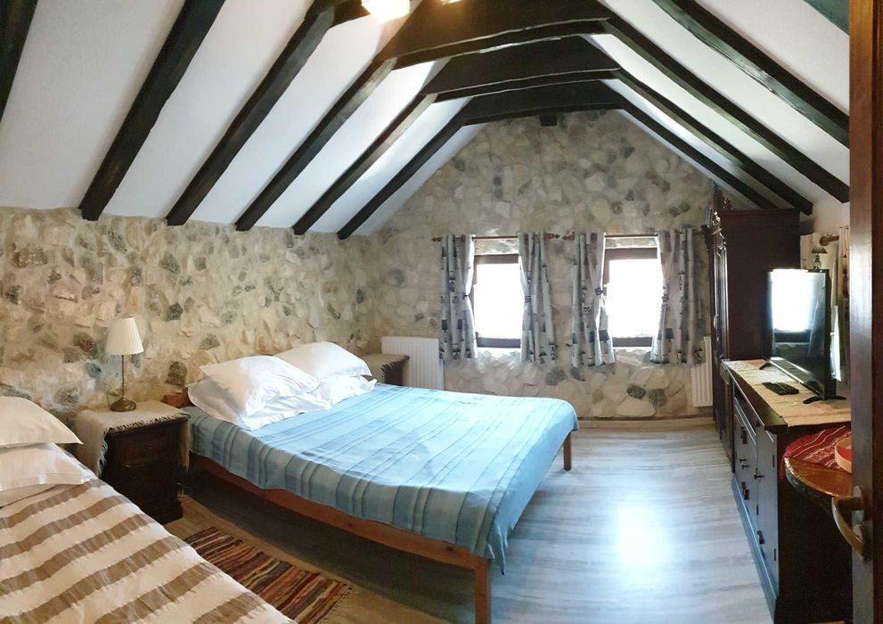 Cazare Crăciun și Revelion – Casa din Deal și Casa din Vale, Podeni