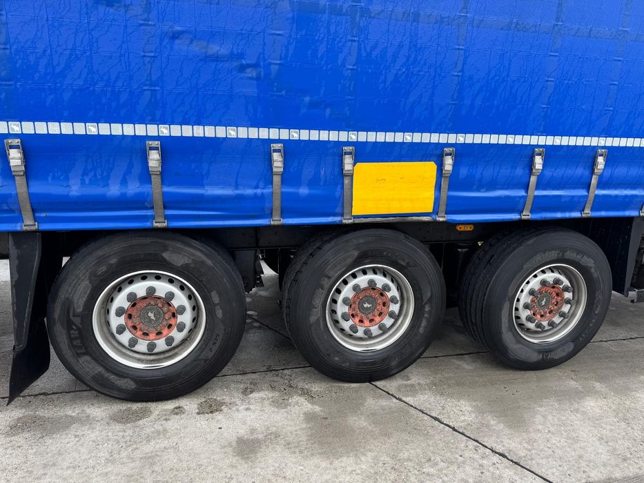 Ansamblu VOLVO 420 2013 și remorca Schmitz 2008