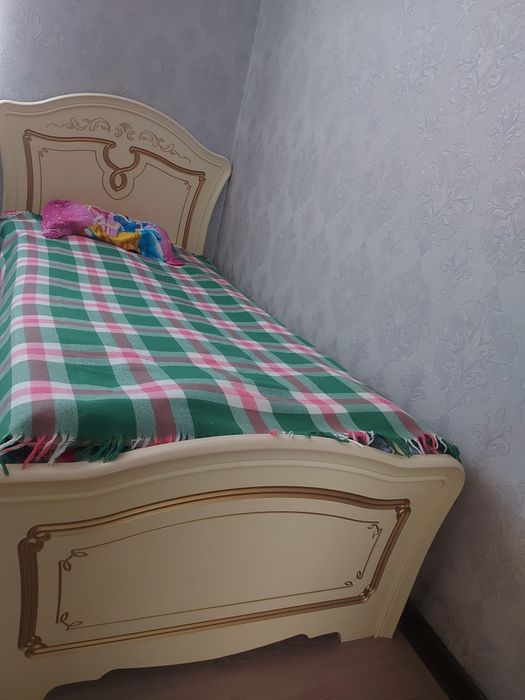 Односпальный кровать