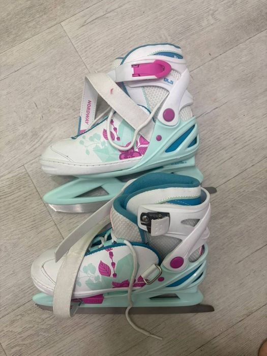 Продам Коньки детские