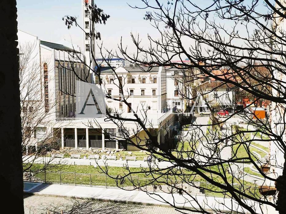 3-стаен в София-Център площ 80