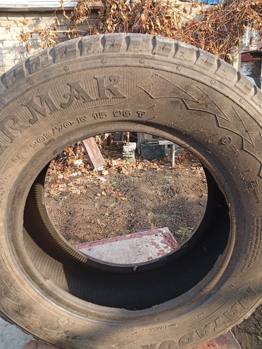 Продам Автошины 4 шт зимние