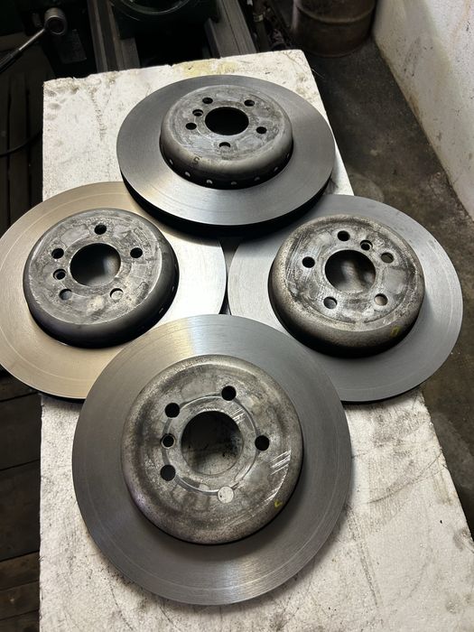 Rectificare profesionala discuri de frana la masina!Atelier strugarie!