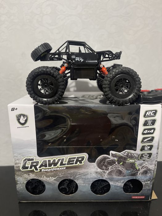 Продам Машинку с пультом