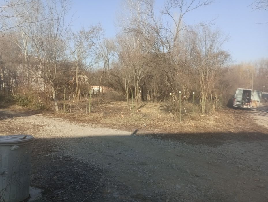 Почистване на парцели дворове и запустели имоти