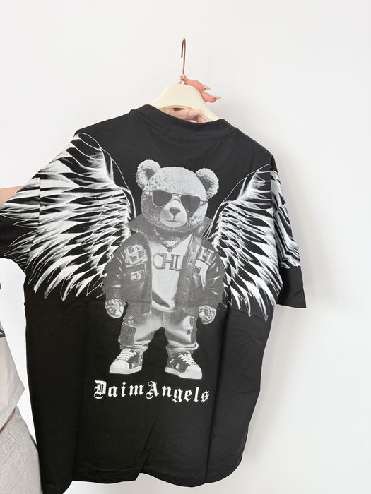 Tricou de vanzare