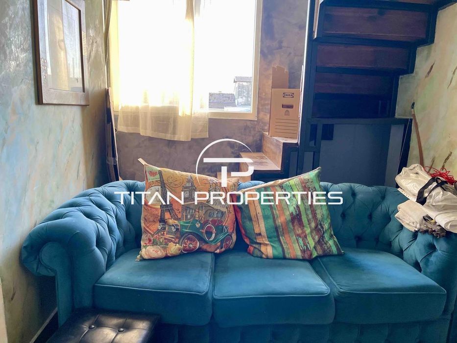 Дава се под наем Тристаен апартамент в Бургас, Възраждане - 115 кв.м за 561 € - Снимка #1