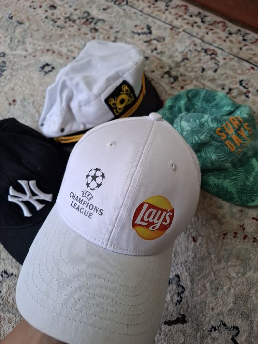 Продам срочно кепки за все 2000