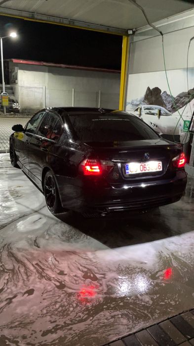 Vând Bmw E90 2.0 diesel sau schimb e92 +-diferența