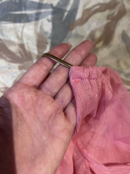 Къса розова рокля