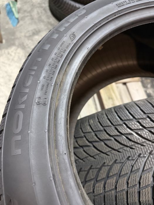 245/45/17 НОВИ Nokian 2бр дот21