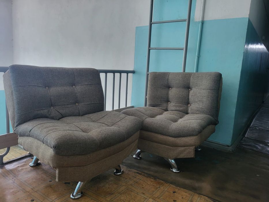 Продам диван с креслами