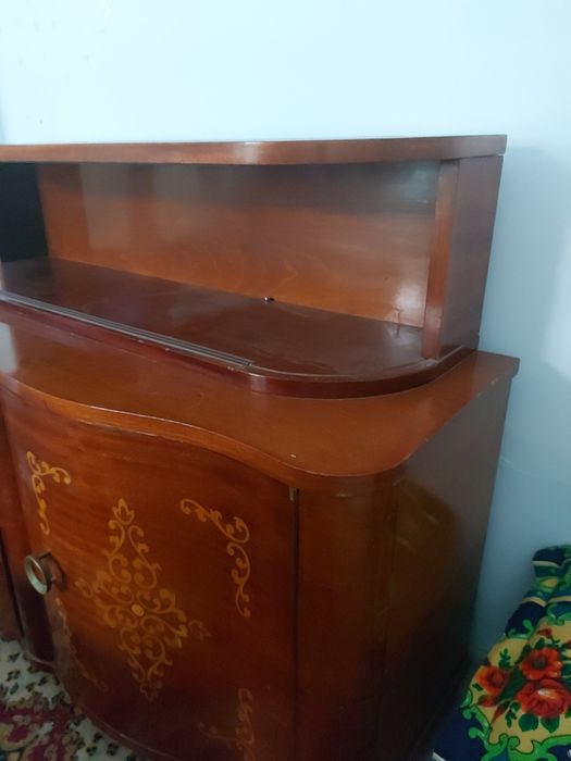 Mobila veche dar buna