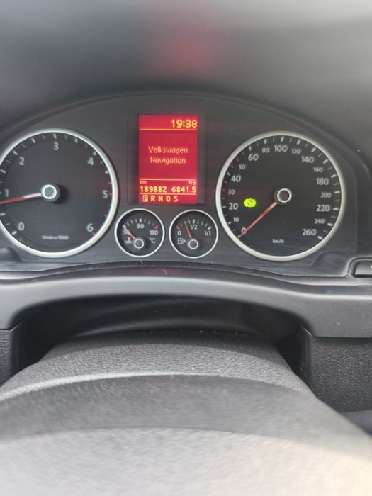 Vând Volkswagen Tiguan