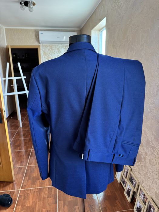 Costum Zara Albastru marimea 50 , purtat de 4 ori